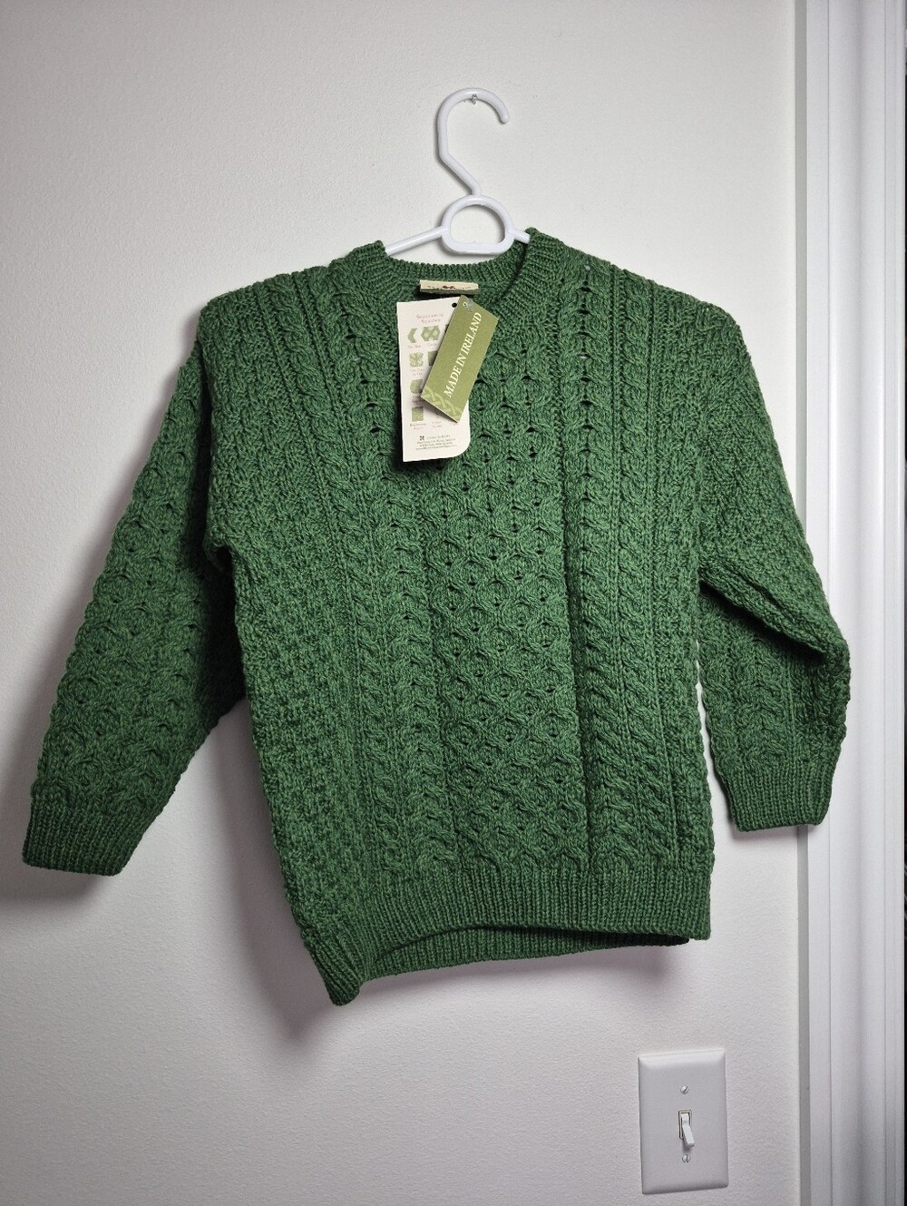 NWT Carraig Donn Kids XL Green Cable Knit Sweater – Made in Ireland